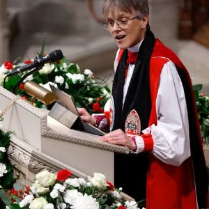 "Une évêque parle à Trump et provoque la polémique"