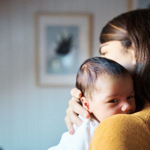 "Une mère célibataire obtient un congé parental doublé par la justice espagnole"