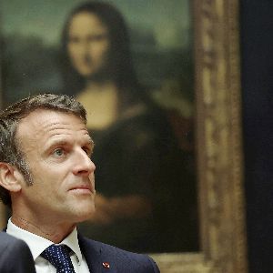 "Alerte au Louvre : Macron en action le 28 janvier"