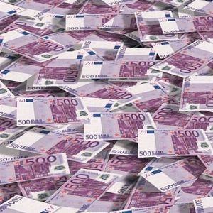 "Découvrez les signes astrologiques favorisés pour remporter les 98 millions d'euros de l'Euromillions ce vendredi 24 janvier 2025!"