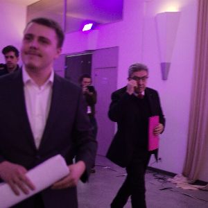 "Jean-Luc Mélenchon soutient Louis Boyard lors de son ultime rassemblement de campagne municipale à Villeneuve-Saint-Georges"