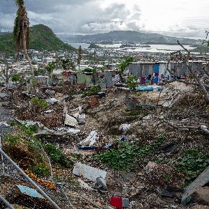 "Le douloureux retour des habitants de la Vigie après le cyclone à Mayotte"