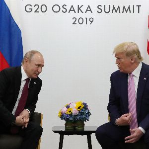 "Vladimir Poutine et Donald Trump prêts à négocier sur l'Ukraine, mais Kiev s'oppose"