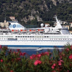 "Polémique à Nice : interdiction controversée des gros bateaux de croisière"