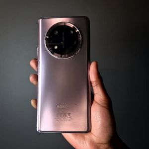 "Découvrez le smartphone Honor Magic 7Lite : une autonomie record à moins de 400 euros !"