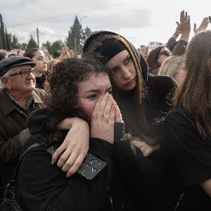 Scandale ferroviaire à Athènes : la population réclame justice et transparence après la catastrophe de Tempe