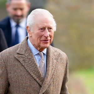 "Scandale royal : Charles III s'inspire de Kate Middleton pour sa photo officielle, la connexion se révèle !"