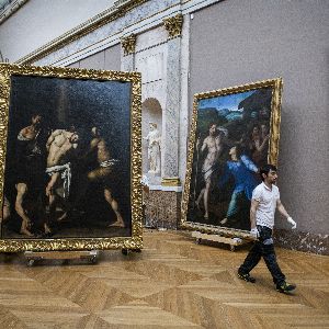 "Alerte : Le Louvre en danger ! Pourquoi un simple budget d'entretien n'est pas suffisant pour sa rénovation ?"