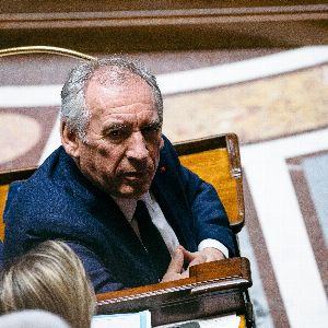 "François Bayrou s'oppose à l'idée des 7 heures de travail non payées pour financer la protection sociale"