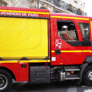 "Incendie spectaculaire à la mairie du 12e arrondissement de Paris !"