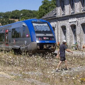 "Le scandale de la fermeture de la ligne de train Guéret-Felletin révélé !"