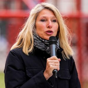 "Scandale à Nice : la ministre des Sports condamne les actes racistes et homophobes lors de Nice-OM"