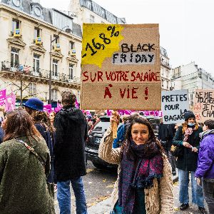 "Scandale : Politique d'égalité femmes-hommes en France jugée inefficace"