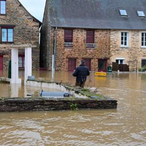 "Alerte rouge : 600 évacuations en Ille-et-Vilaine à cause des crues"