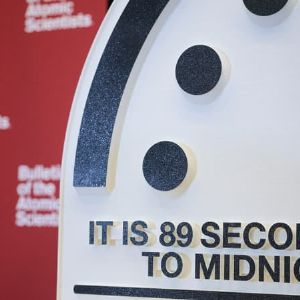 "Alerte rouge : l'horloge de l'apocalypse ne s'est jamais aussi rapprochée de minuit"