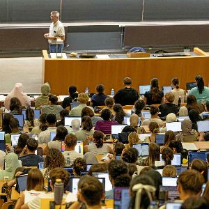 "Chaos étudiant : l'impasse de la réforme en médecine"