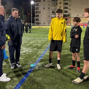 "Didier Deschamps et son équipe de France réservent une surprise spectaculaire à de jeunes U14"