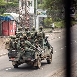 "Scandale à Kinshasa : Ambassades attaquées par des manifestants, la France prise pour cible !"