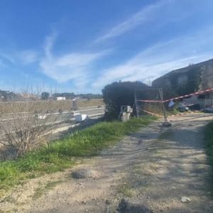 "Alerte ! Maison en péril menace une autoroute aux Pennes-Mirabeau"