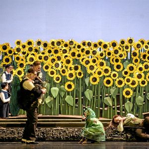 Chef-d'œuvre à l'Opéra de Paris: La Petite Renarde rusée mêle humour et cruauté