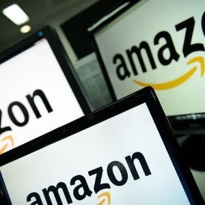 "Le scandale d'Amazon, accusé de traquer des clients via leurs smartphones"