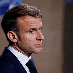 "Les manœuvres de Macron pour maintenir sa légitimité"