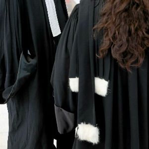 "Révélations choquantes sur les avocats de narcotrafiquants : scandales en justice"