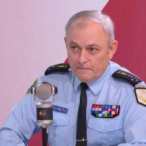 "Alerte : risque de conflit armé en France selon le directeur de la gendarmerie"