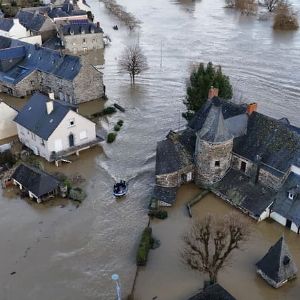 "Alerte rouge: Inondations records à Redon et trois départements en vigilance extrême"