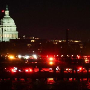 Crash aérien à Washington : le ciel saturé met en péril l'aviation américaine