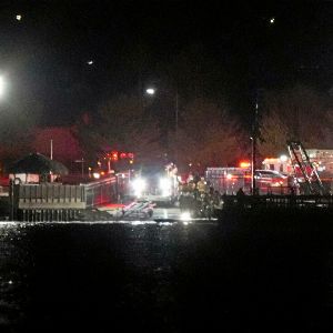 "Incroyable crash en plein vol entre un avion d'American Airlines et un hélicoptère militaire à Washington"