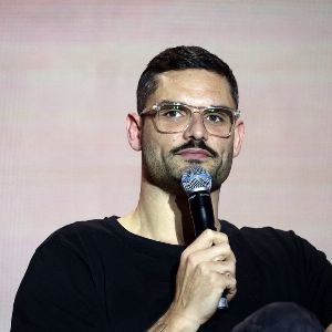 "Incroyable ! Florent Manaudou dansera avec Elsa Bois dans DALS 2025, et un détail inattendu fait réagir les internautes"