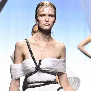 "Inspiration Disney : la robe phare de Jean Paul Gaultier à la Fashion Week"