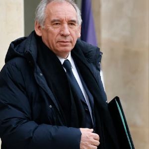 "Le choc Bayrou - Arnault : une rencontre inattendue après les critiques"