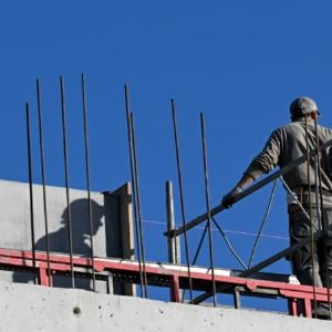 Les fabricants de matériaux de construction alertent : des plans sociaux à prévoir en 2025