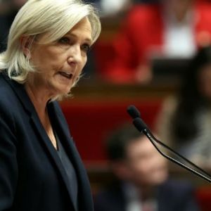 "Menaces de mort contre des magistrats lors du procès du RN : Marine Le Pen tire la sonnette d'alarme"