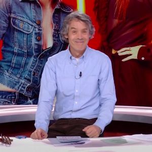 Yann Barthès surpris par Zaz lorsqu'elle lui fait un compliment inattendu