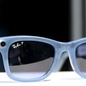 "Incroyable succès pour les lunettes connectées Meta Ray-Ban : 1 million vendues en 2024, l'objectif 5 millions en 2025 !"