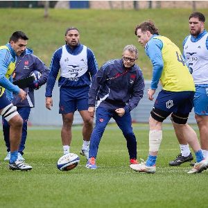 "Révélations chocs : les retours et les polémiques agitent les débuts des Bleus au Tournoi des Six Nations"